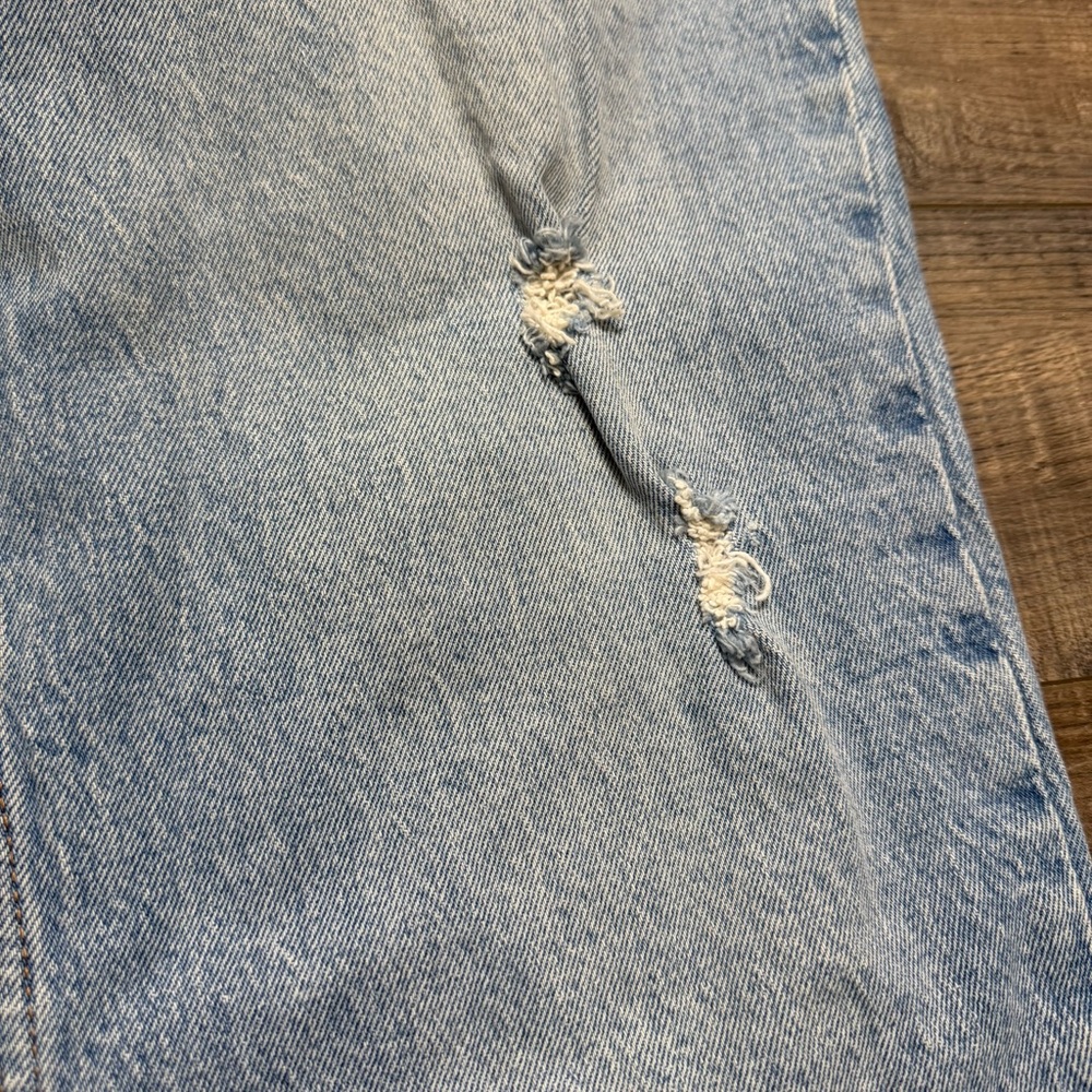Abercrombie & Fitch The 90's Straight Ultra High-Rise Denim Jeans - Picture 4 of 13